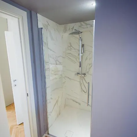 Sibilla - Via Piella 14 Apartman