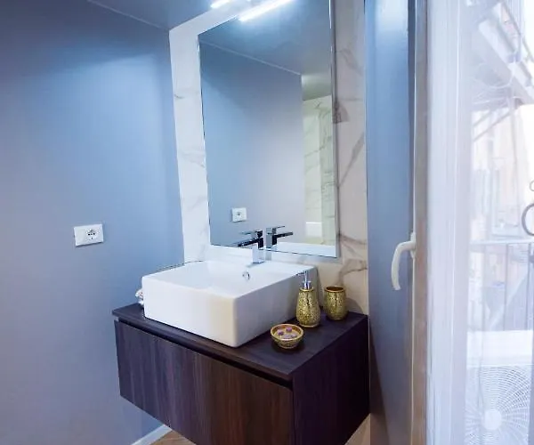 Sibilla - Via Piella 14 *