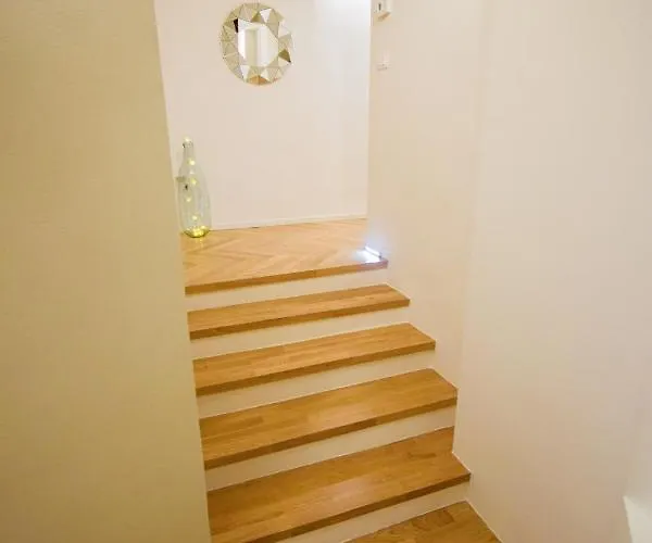 Sibilla - Via Piella 14 *